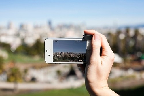 灵活拍摄 贝尔金推出iPhone专用摄影手柄